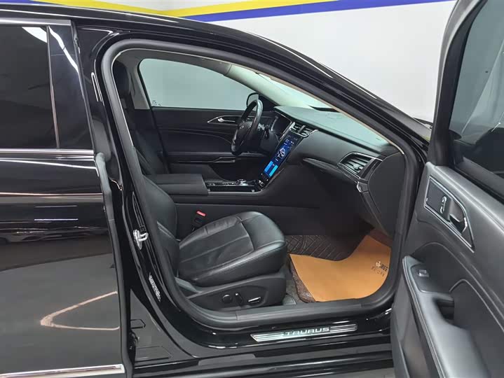 Фото 8 - Ford Taurus