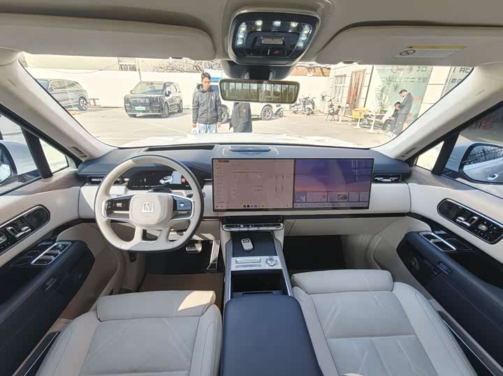 Фото 9 - Zeekr 9X