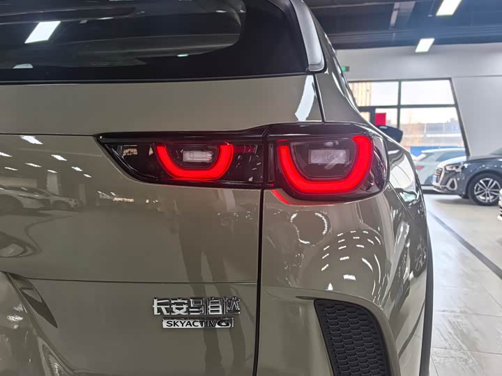 Фото 5 - Mazda CX-50