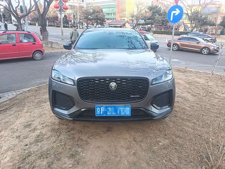 Фото 6 - Jaguar F-Pace