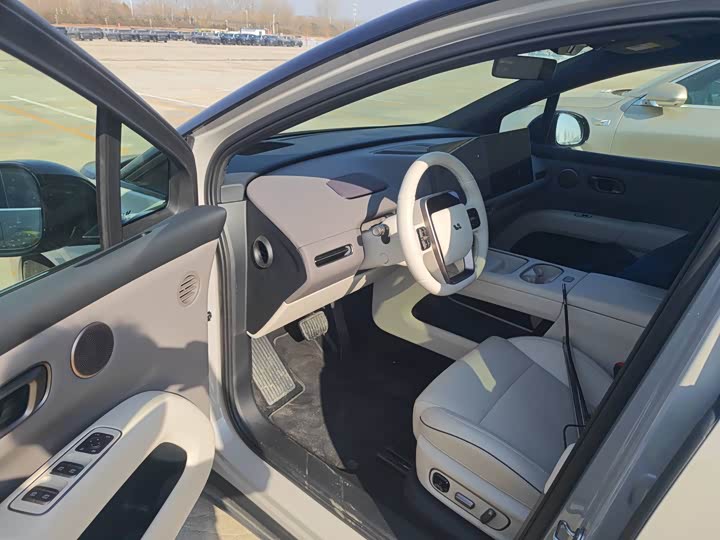 Фото 7 - LiXiang i6