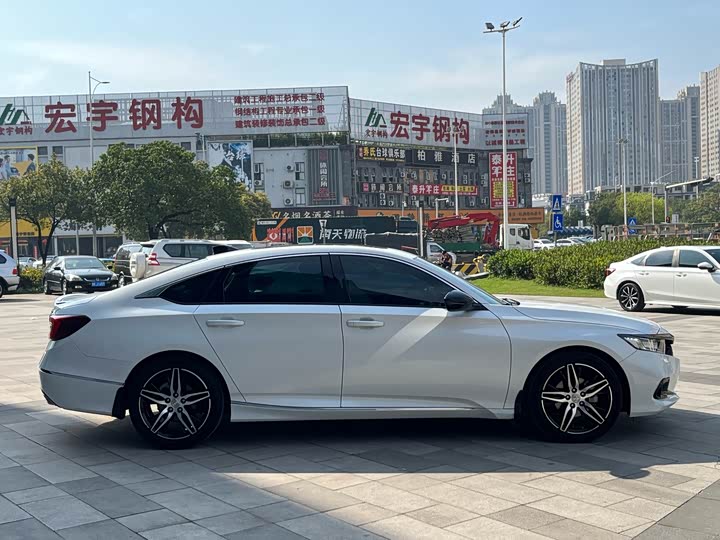 Photo 5 - Honda Accord