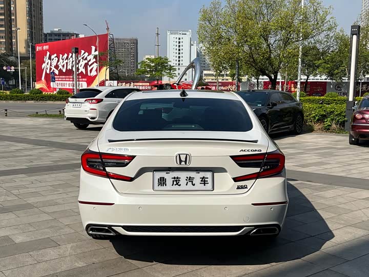 Photo 6 - Honda Accord