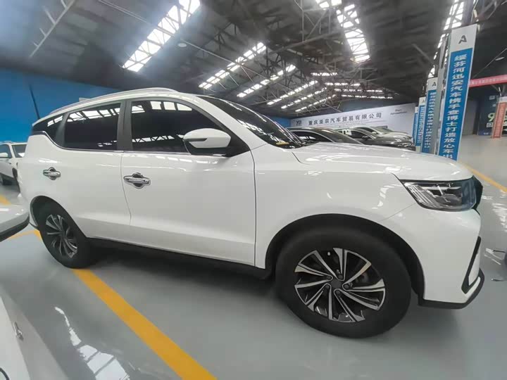 Фото 6 - Geely Vision X6