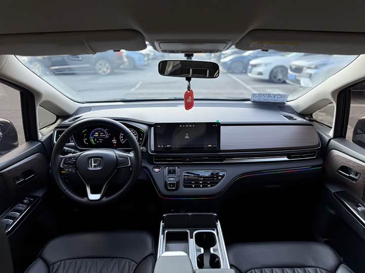 Фото 7 - Honda Odyssey