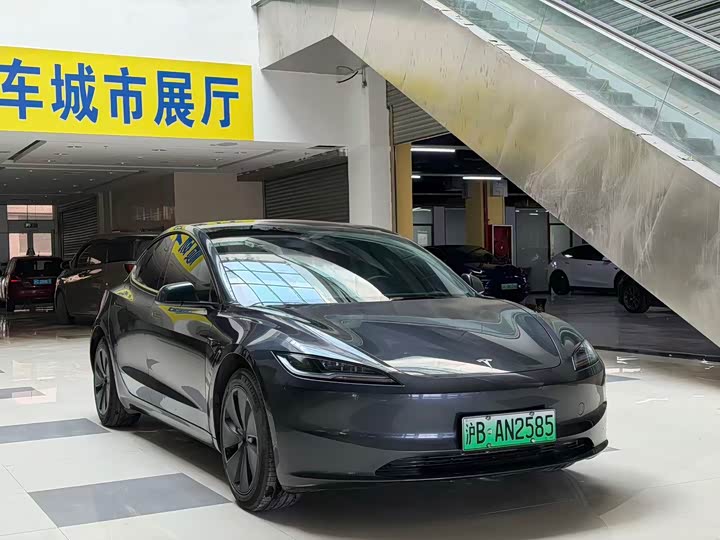 Photo 3 - Tesla Model 3