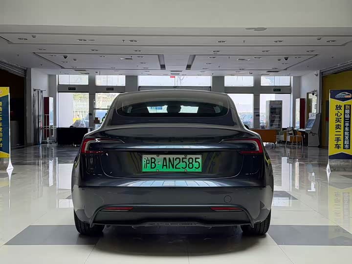 Photo 4 - Tesla Model 3