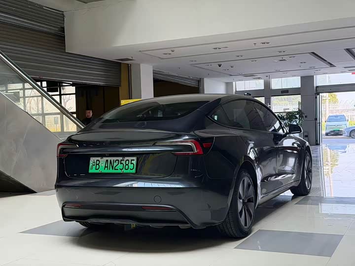 Photo 6 - Tesla Model 3