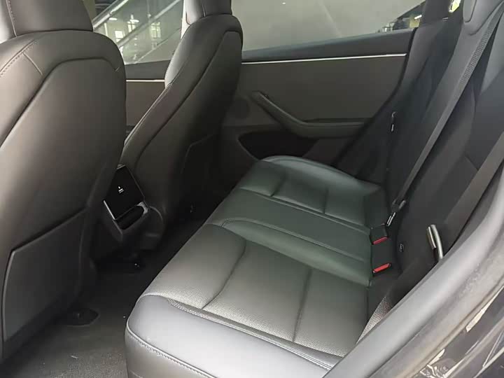 Photo 8 - Tesla Model 3