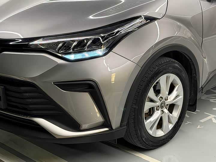 Фото 5 - Toyota Izoa