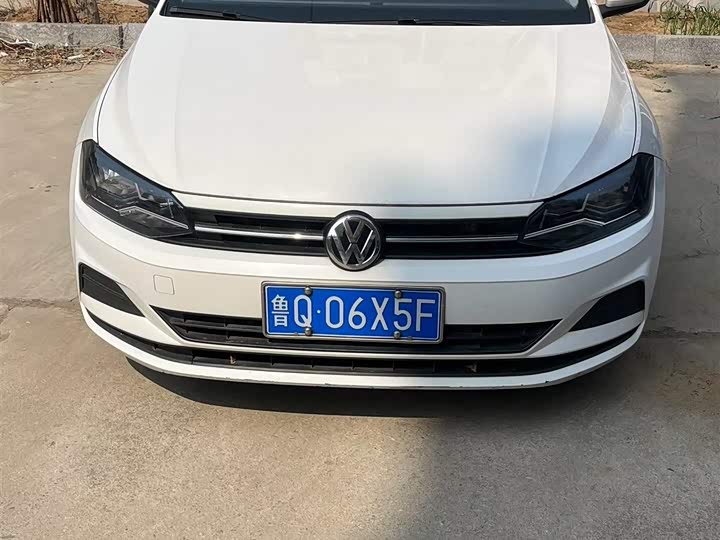 Фото 1 - Volkswagen Polo