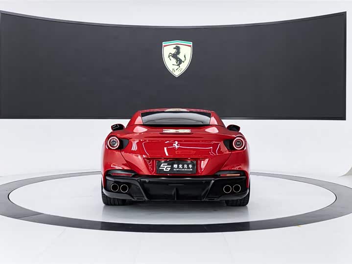 Фото 5 - Ferrari Portofino