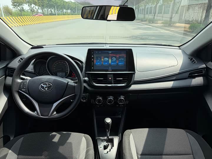 Фото 5 - Toyota Vios