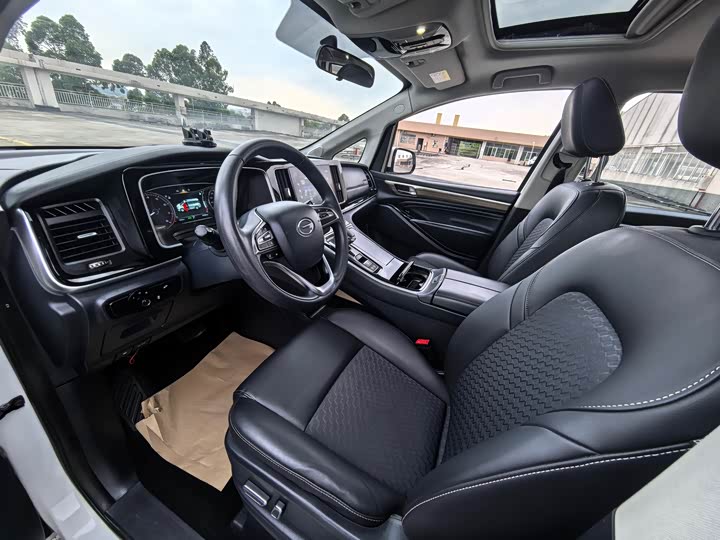 Photo 6 - GAC Trumpchi M8