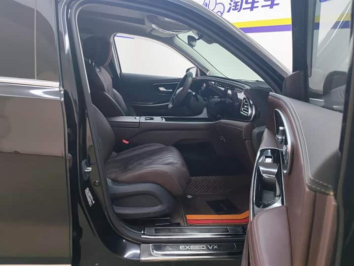 Фото 8 - Exeed VX