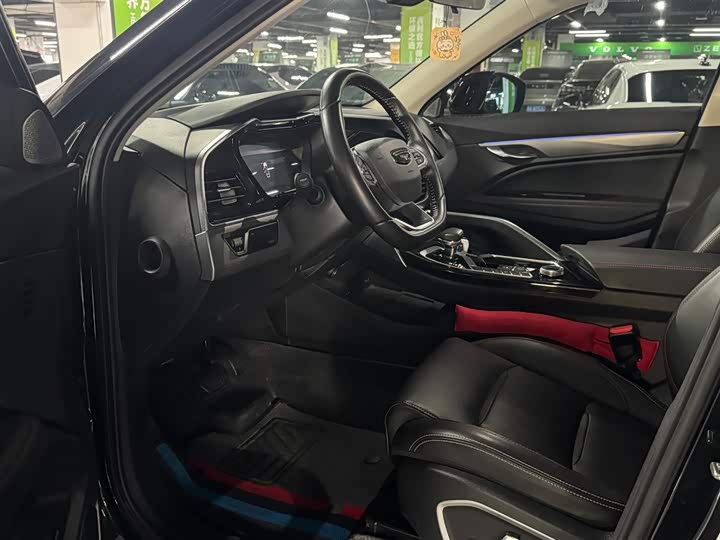 Фото 7 - Geely Tugella S