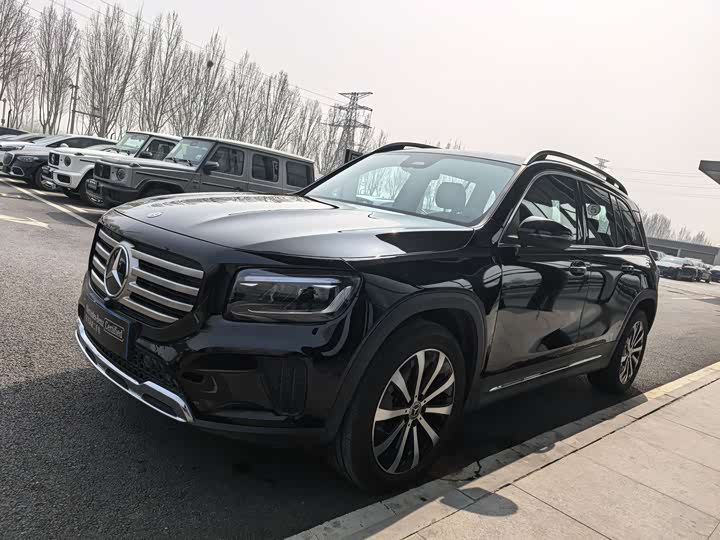 Фото 1 - Mercedes-Benz GLB-Class