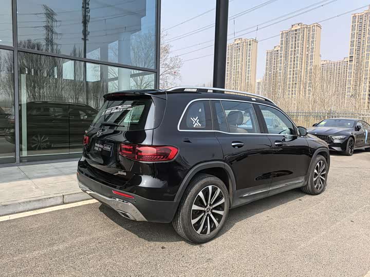 Фото 4 - Mercedes-Benz GLB-Class