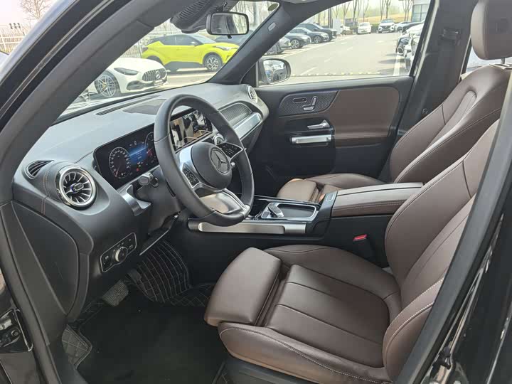 Фото 8 - Mercedes-Benz GLB-Class
