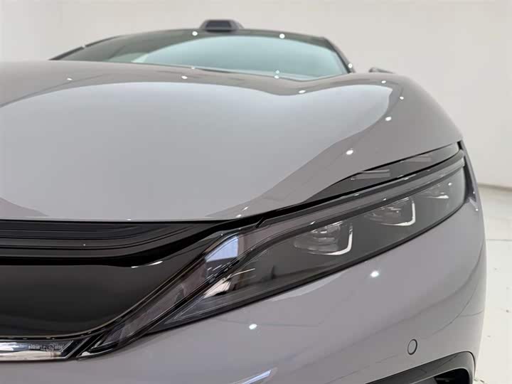 Фото 2 - BYD Han