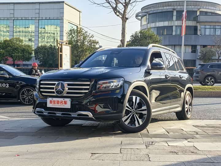 Фото 1 - Mercedes-Benz GLB-Class