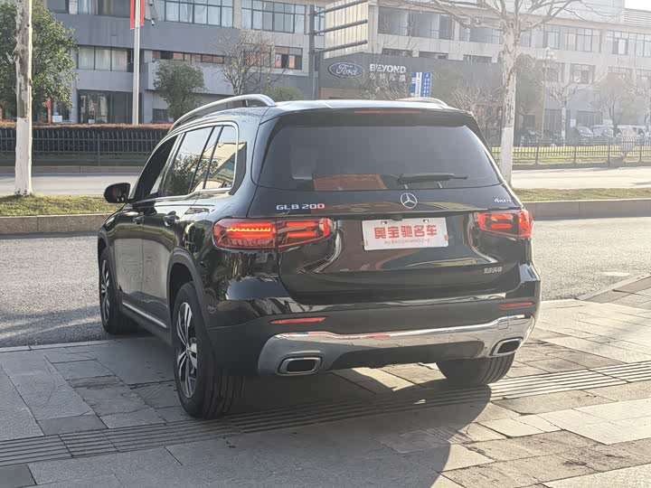 Фото 6 - Mercedes-Benz GLB-Class