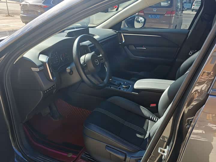 Фото 8 - Mazda CX-50