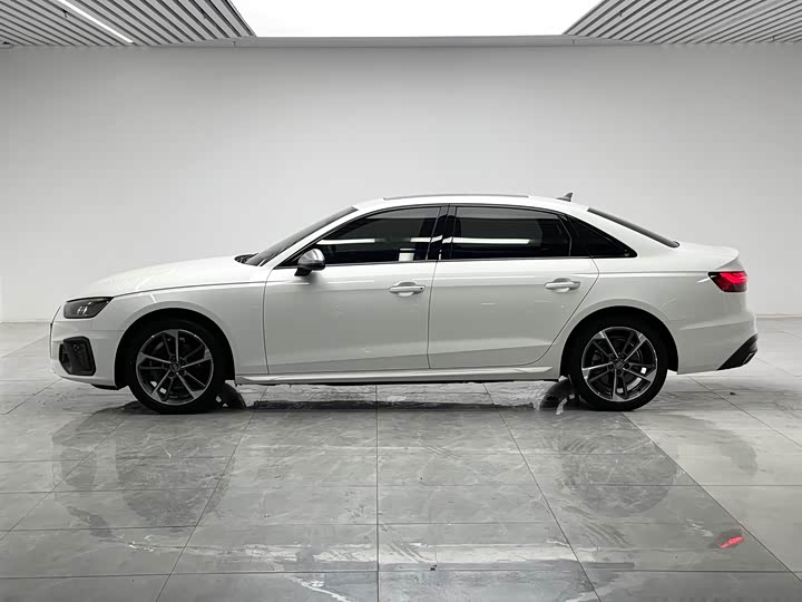 Фото 7 - Audi A4L