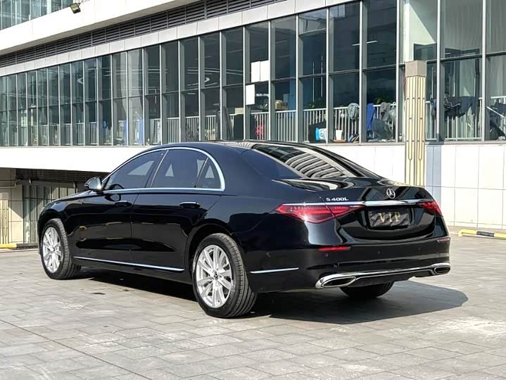 Фото 9 - Mercedes-Benz S-Class