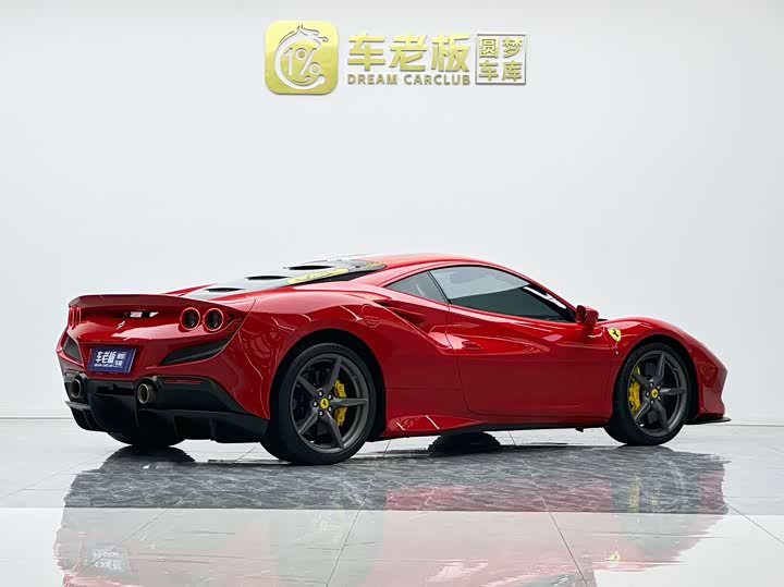 Photo 4 - Ferrari F8