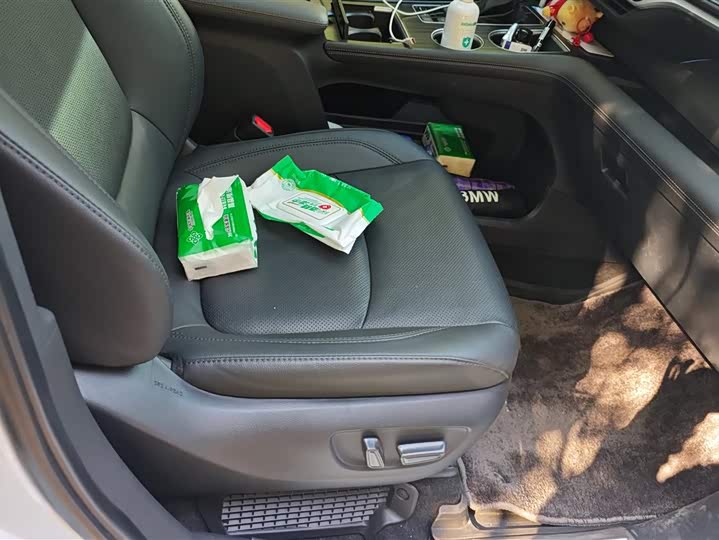 Photo 8 - Toyota Sienna