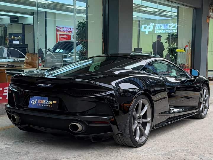 Фото 4 - McLaren GT