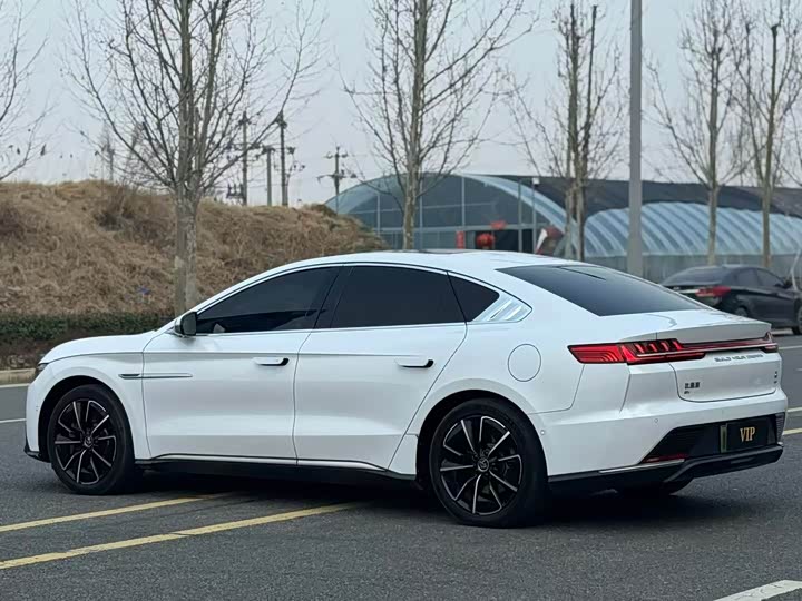 Фото 7 - BYD Han