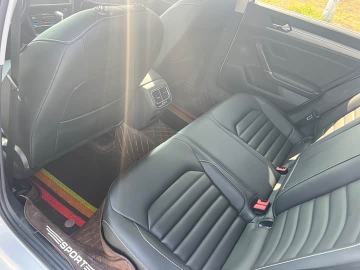 Фото 8 - Volkswagen Lamando L