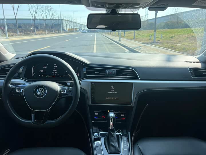 Фото 9 - Volkswagen Lamando L