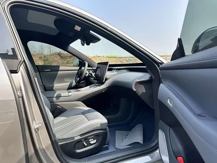 Фото 6 - Xiaomi YU7