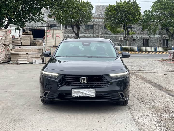 Фото 2 - Honda Accord