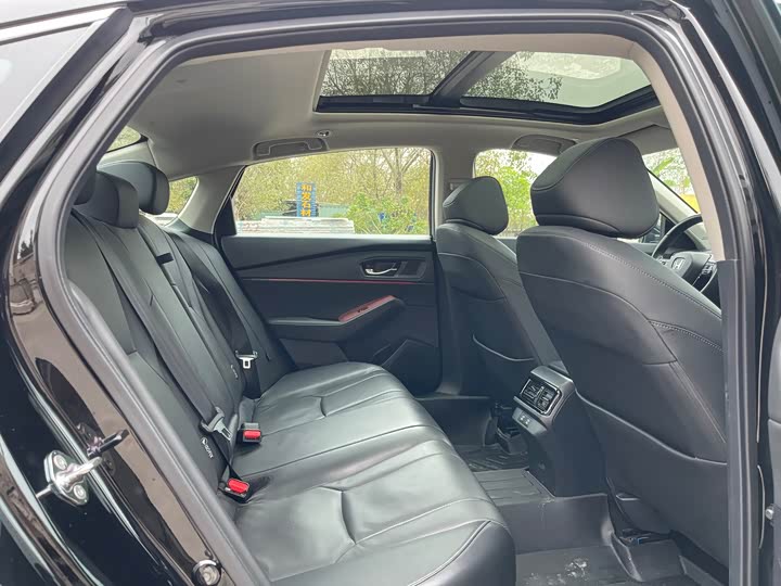 Фото 9 - Honda Accord