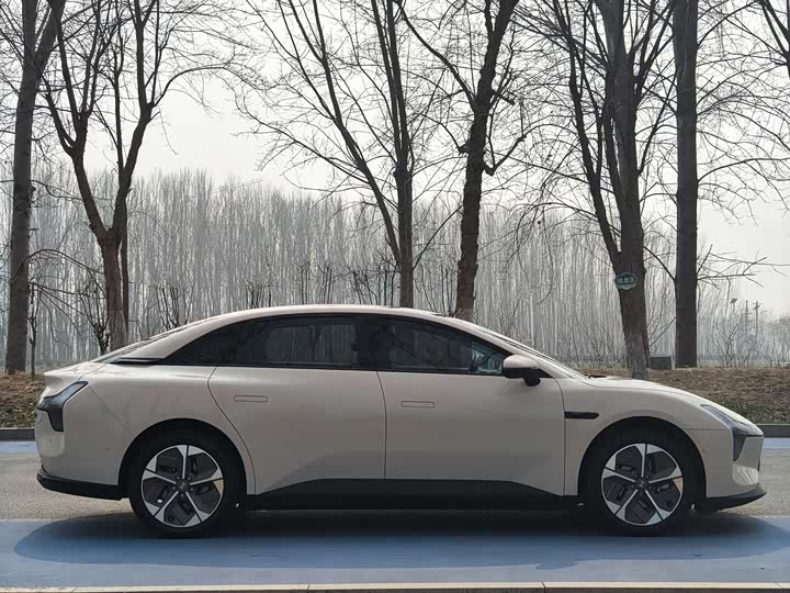 Фото 8 - XPeng Mona M03