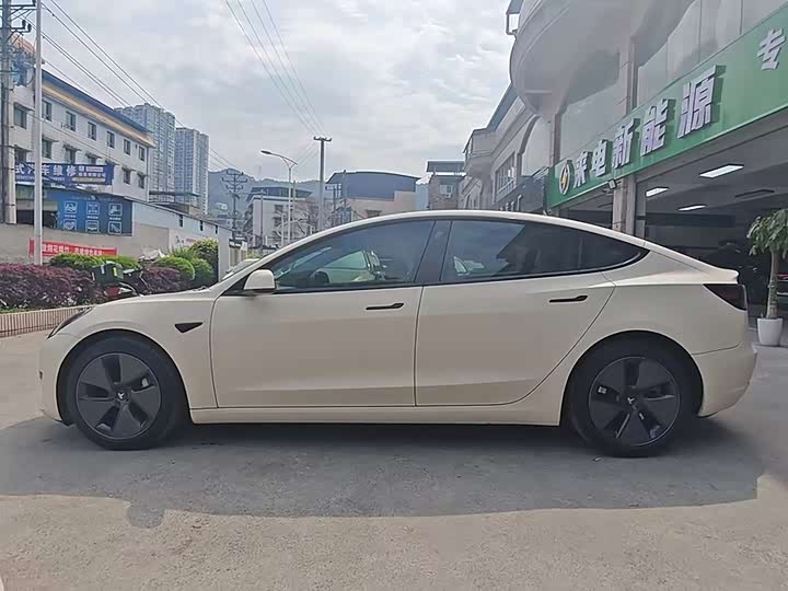 Photo 3 - Tesla Model 3