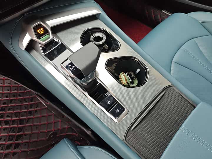 Фото 9 - MG Motor 7