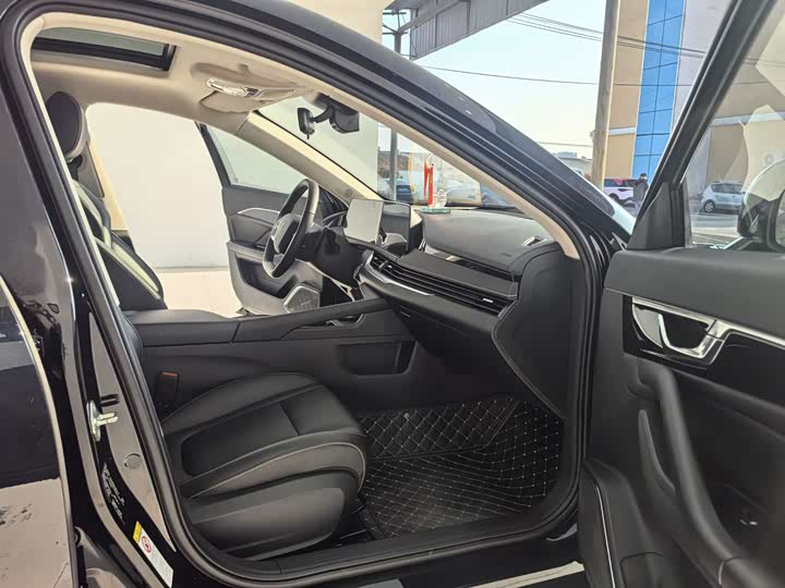 Фото 5 - Bestune B70