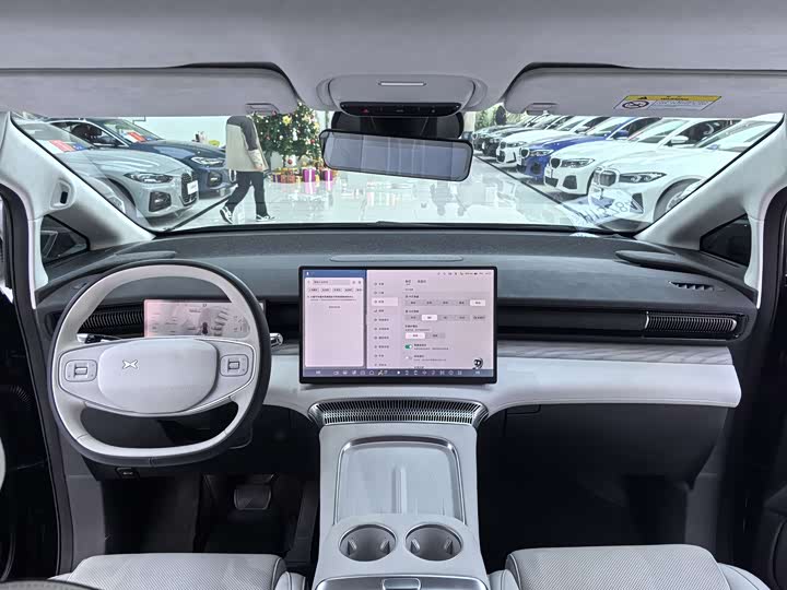 Фото 6 - XPeng X9