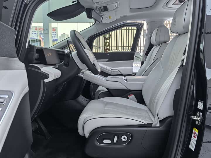 Фото 7 - XPeng X9