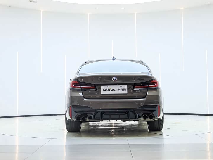 Фото 5 - BMW 5 Series