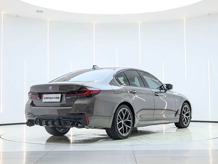 Фото 6 - BMW 5 Series