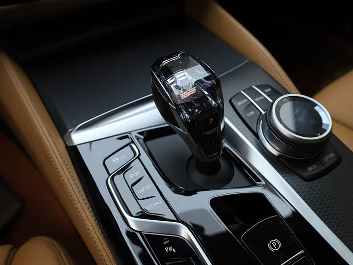 Фото 9 - BMW 5 Series