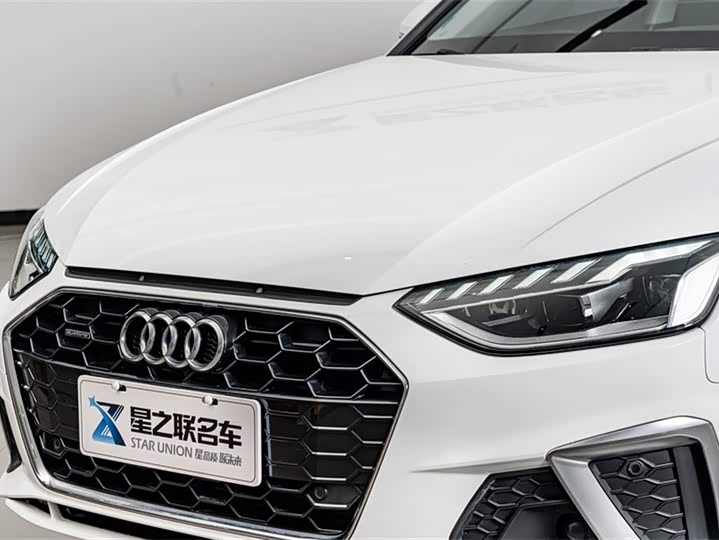 Фото 4 - Audi A4L