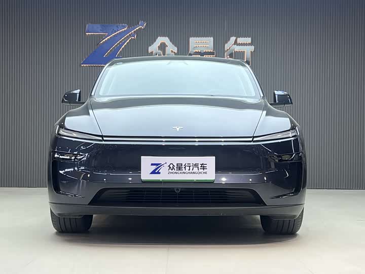 Photo 2 - Tesla Model Y