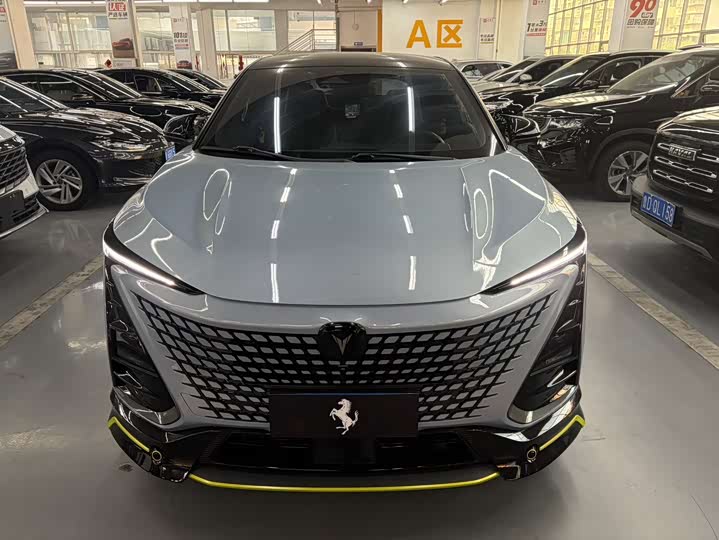 Фото 2 - Changan UNI-T